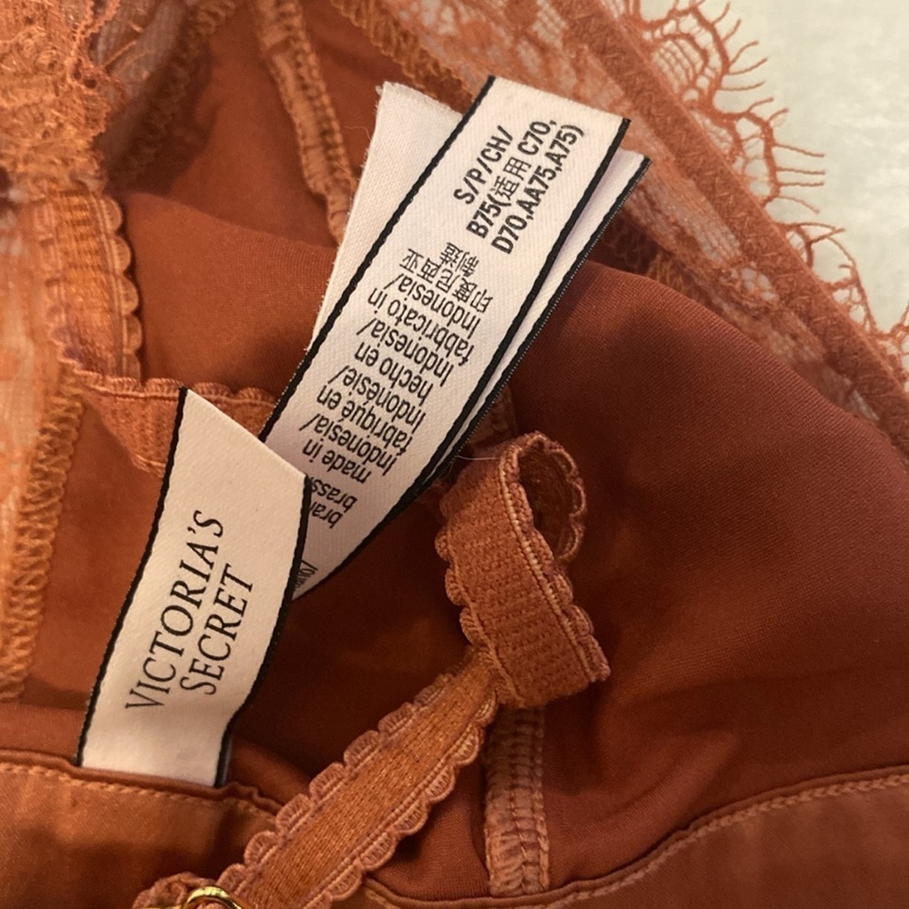 Victorias Secret floral lace elongated Bralette - Picture 7 of 8